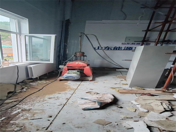 陆川地基基础下沉墙体裂缝加固注浆顶升施工